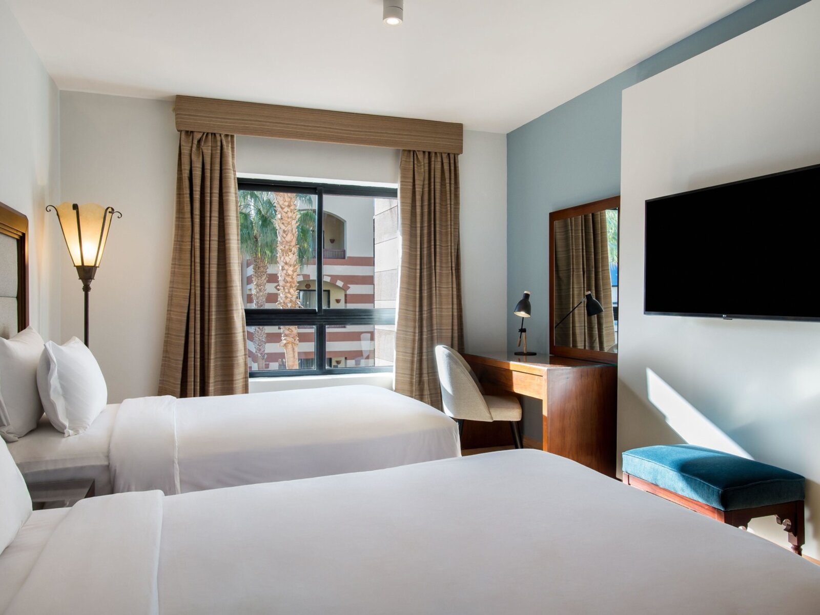 Wohnbeispiel Single with Child Standard Room (Back or Khan view room)