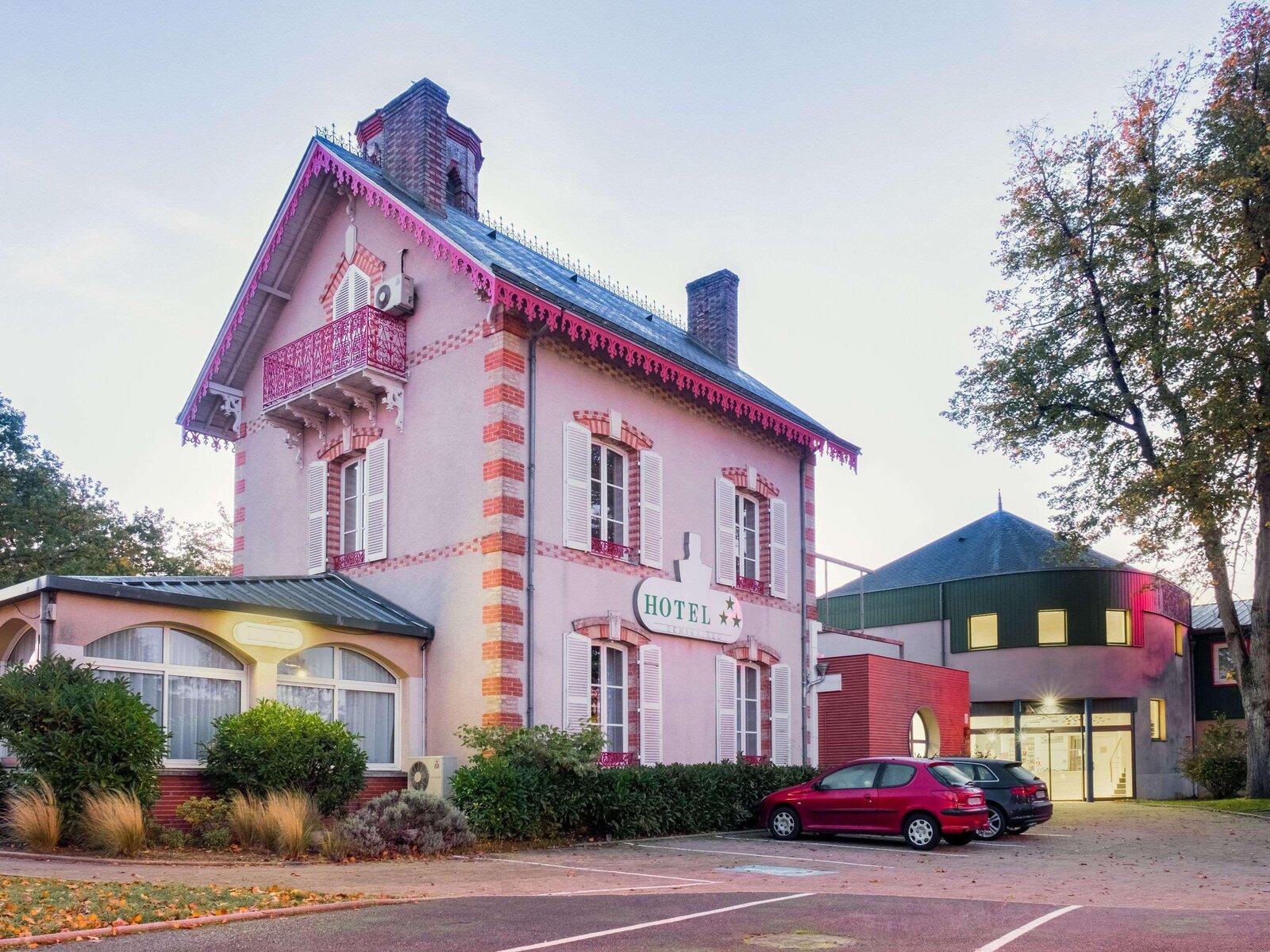 Hotel Quality Hotel Le Circuit Le Mans in Le Mans günstig buchen bei