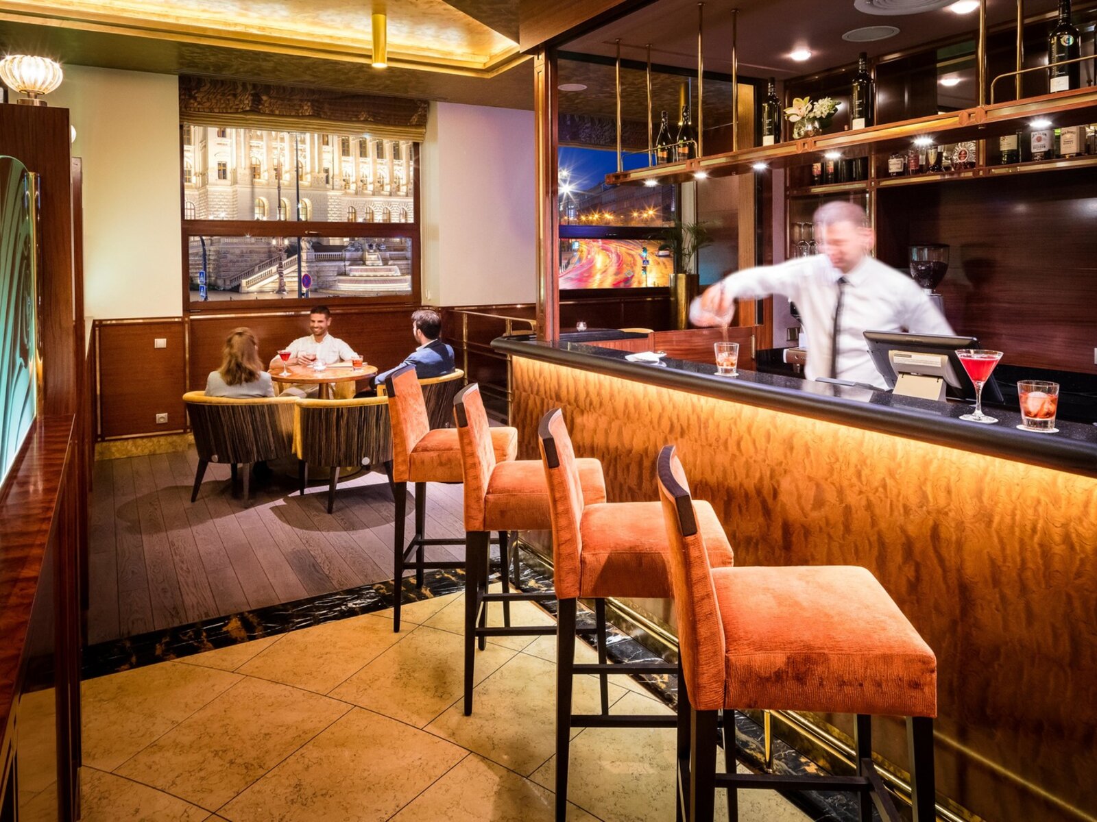 Lobbybar