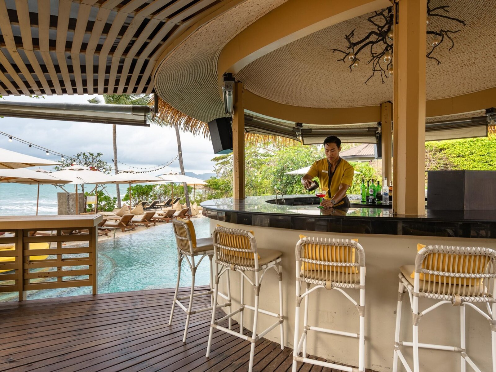 Pool Bar