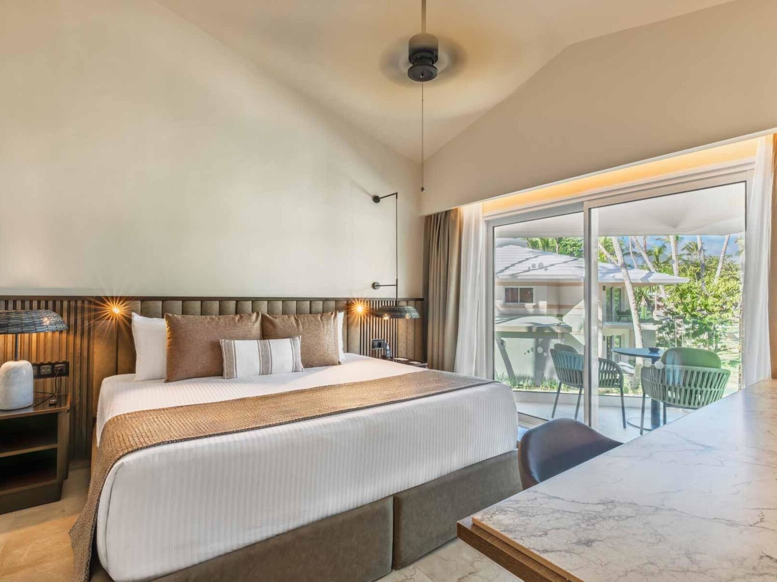 Wohnbeispiel Single with Child Juniorsuite Garden View