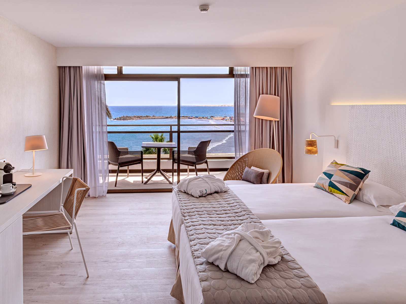 Wohnbeispiel Double Premium Ocean View (7-8th floor)