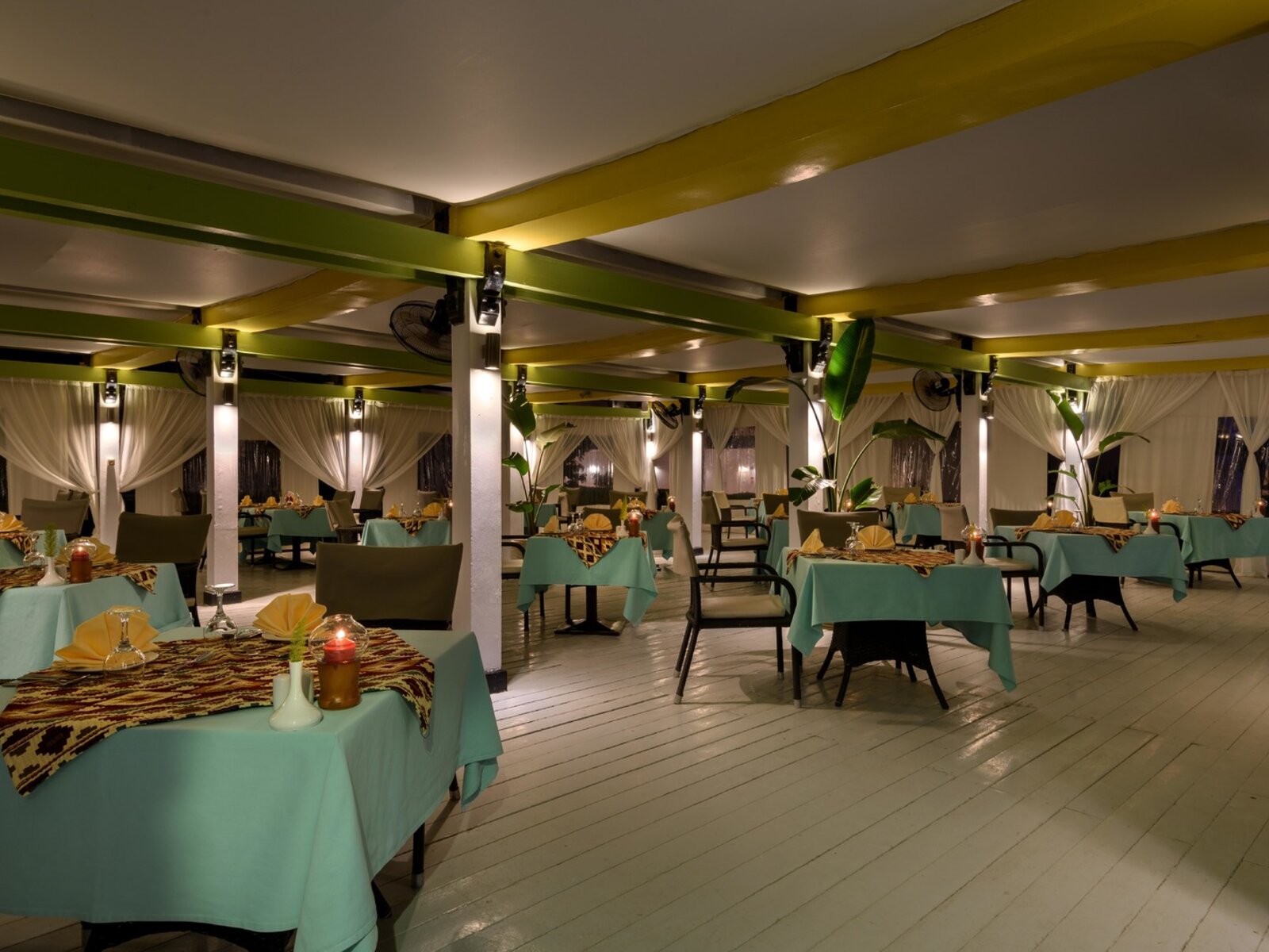 Sea Breeze Restaurant