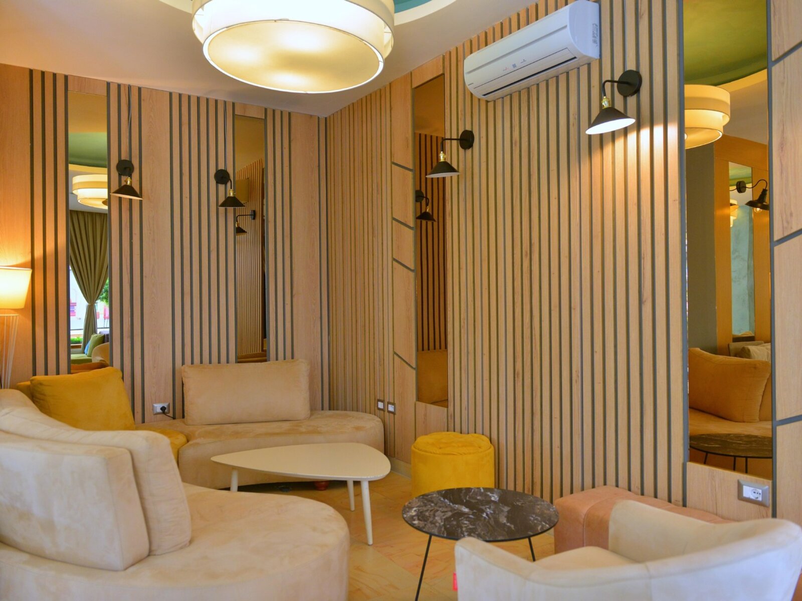 Lobby Bar