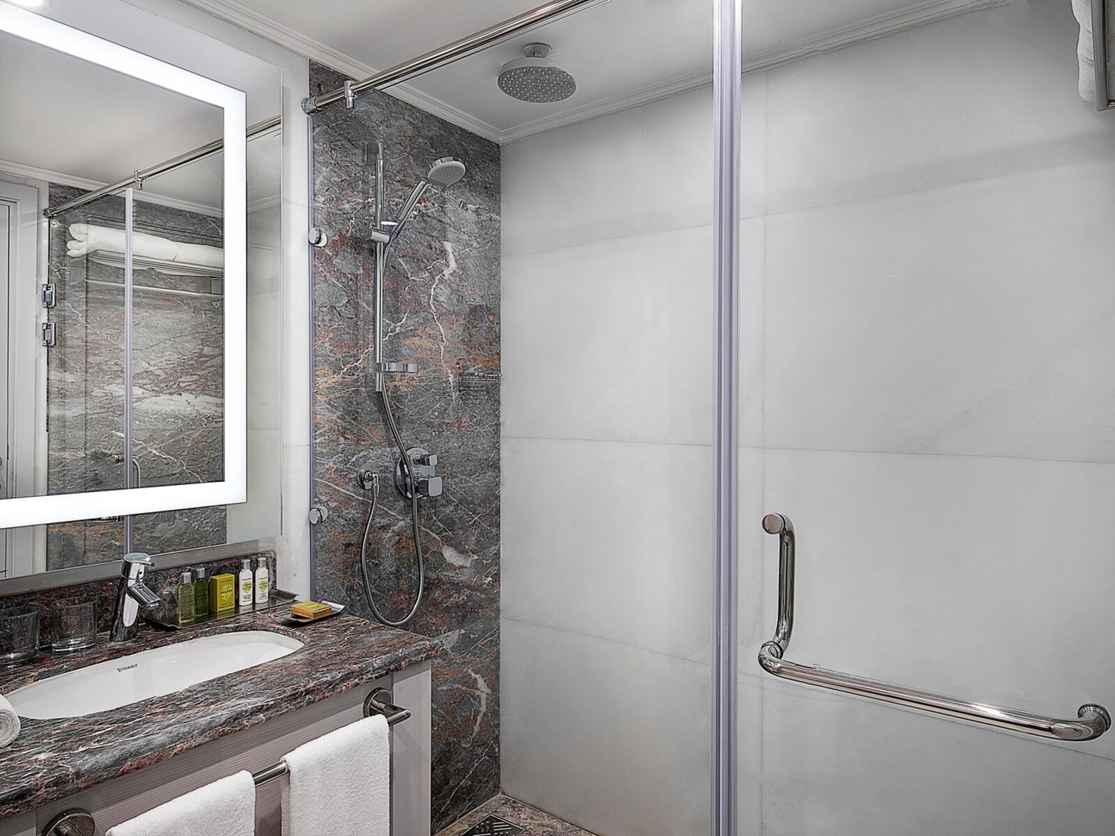 Wohnbeispiel King Duplex Premium Sea View Room