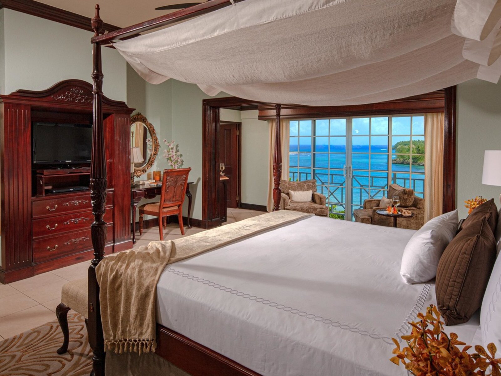 Wohnbeispiel Grand Duke Oceanfront Butler Suite - HR