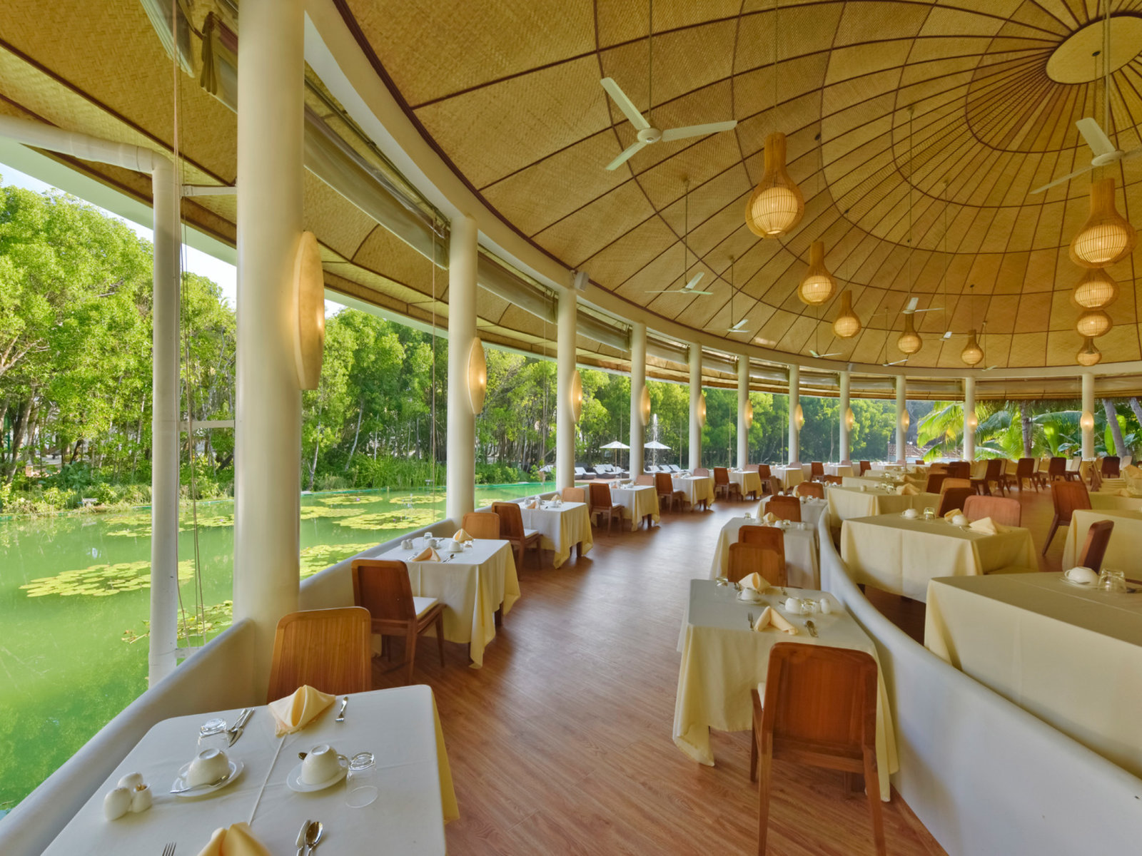 Semi Offshore Meer-Restaurant