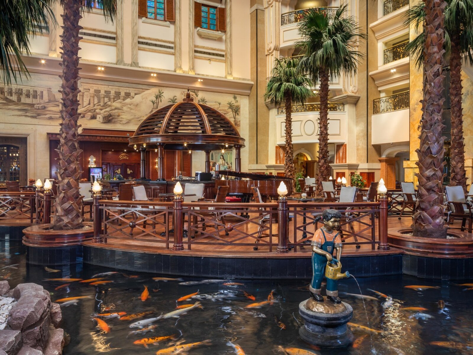 Atrium Bar