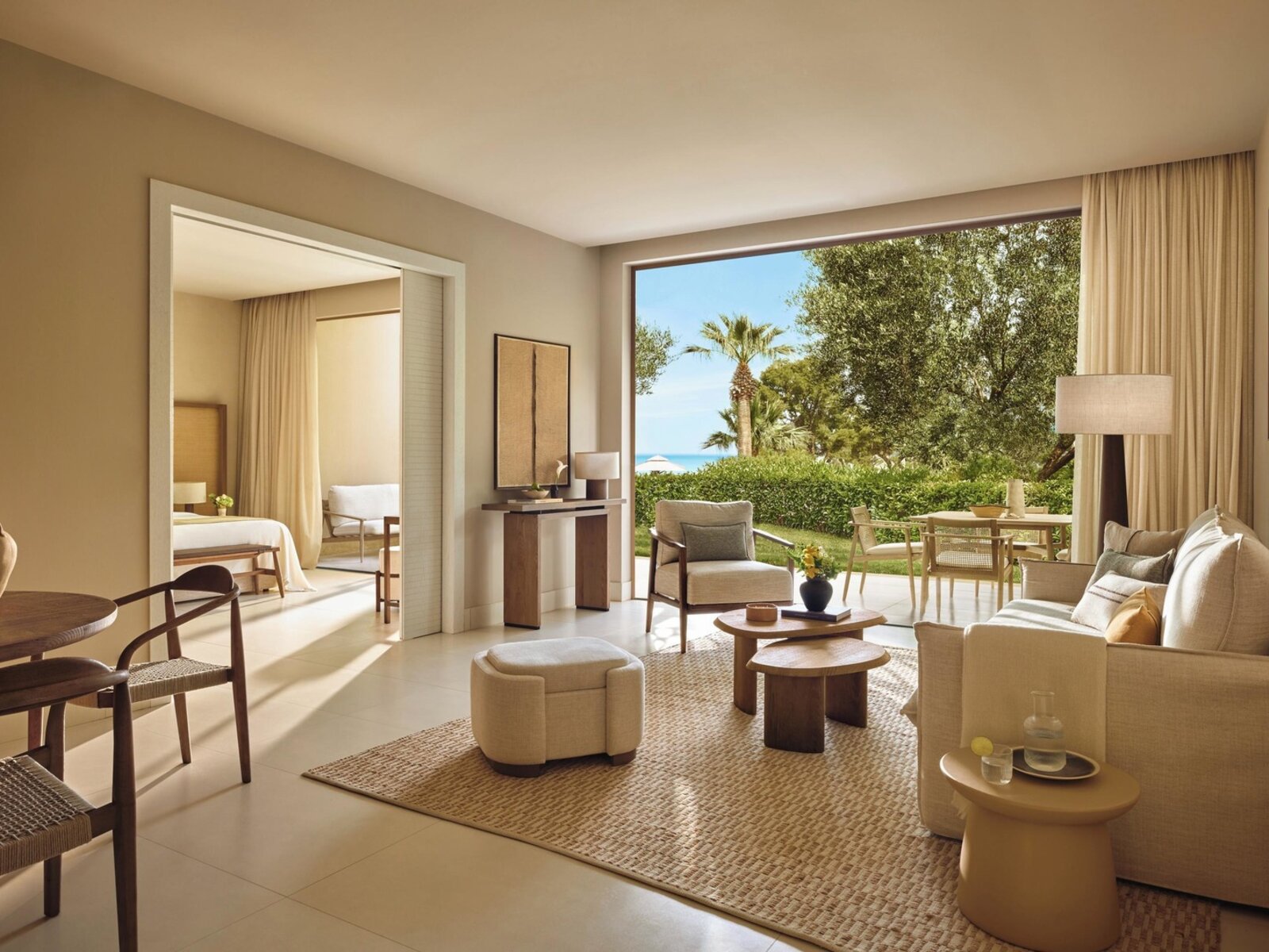 Wohnbeispiel One Bedroom Bungalow Suite Private Garden / Pool Front