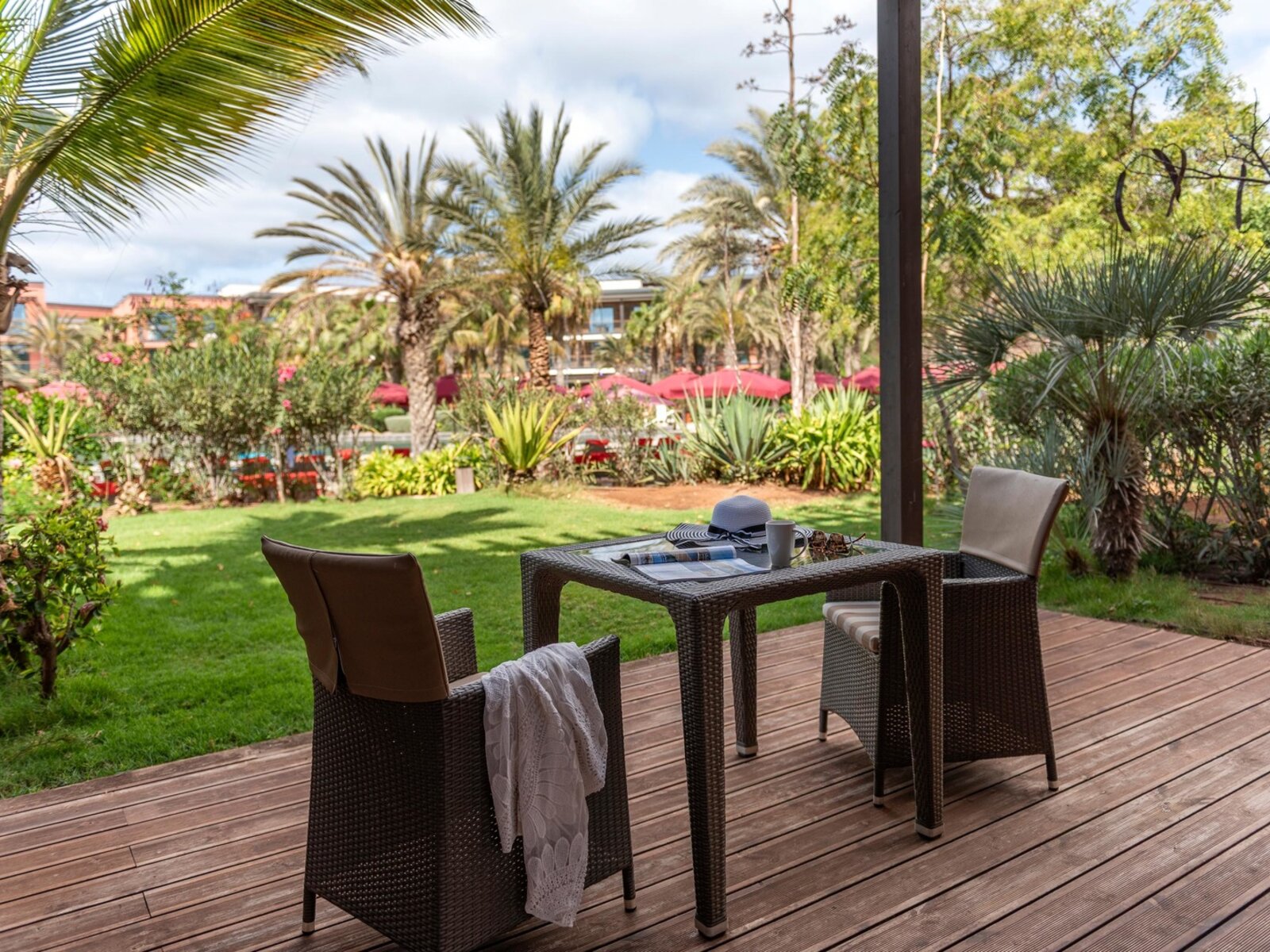 King Deluxe Room with Garden View and Terrace