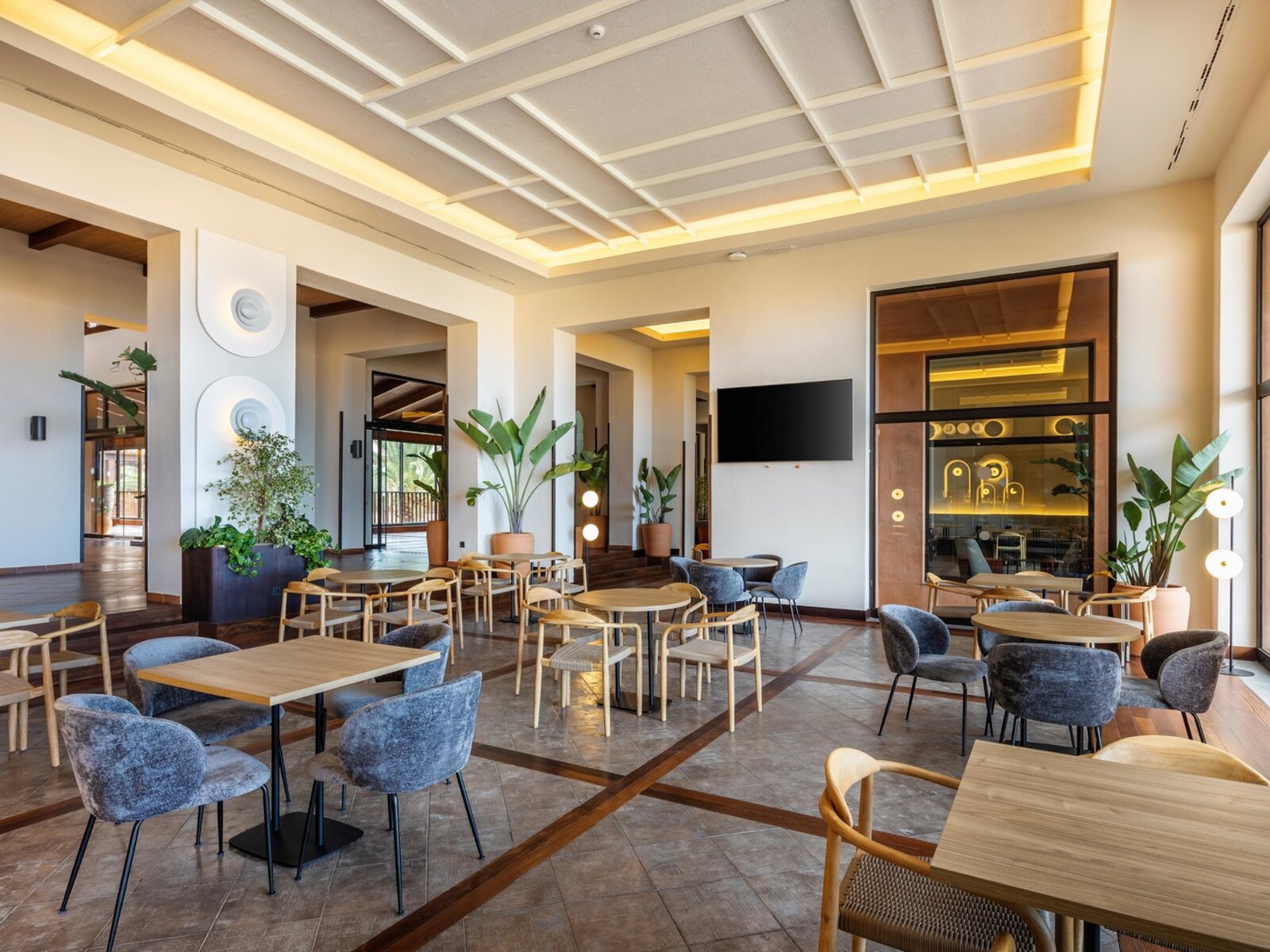 B Lounge