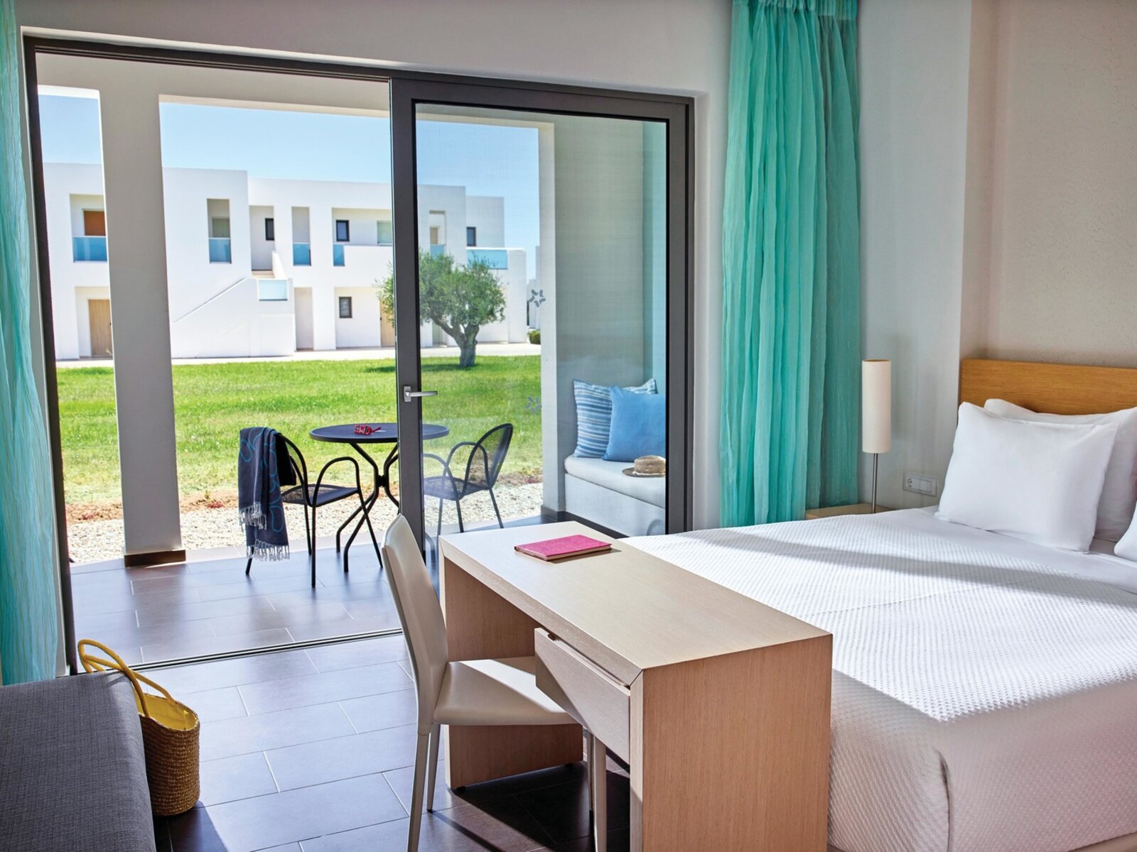Wohnbeispiel Double Room Garden View (3 pax)