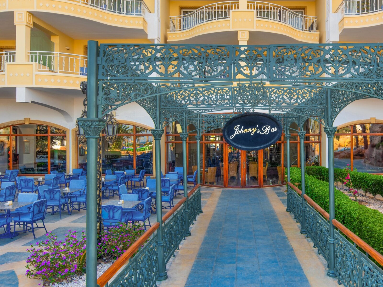 Johnny's Bar