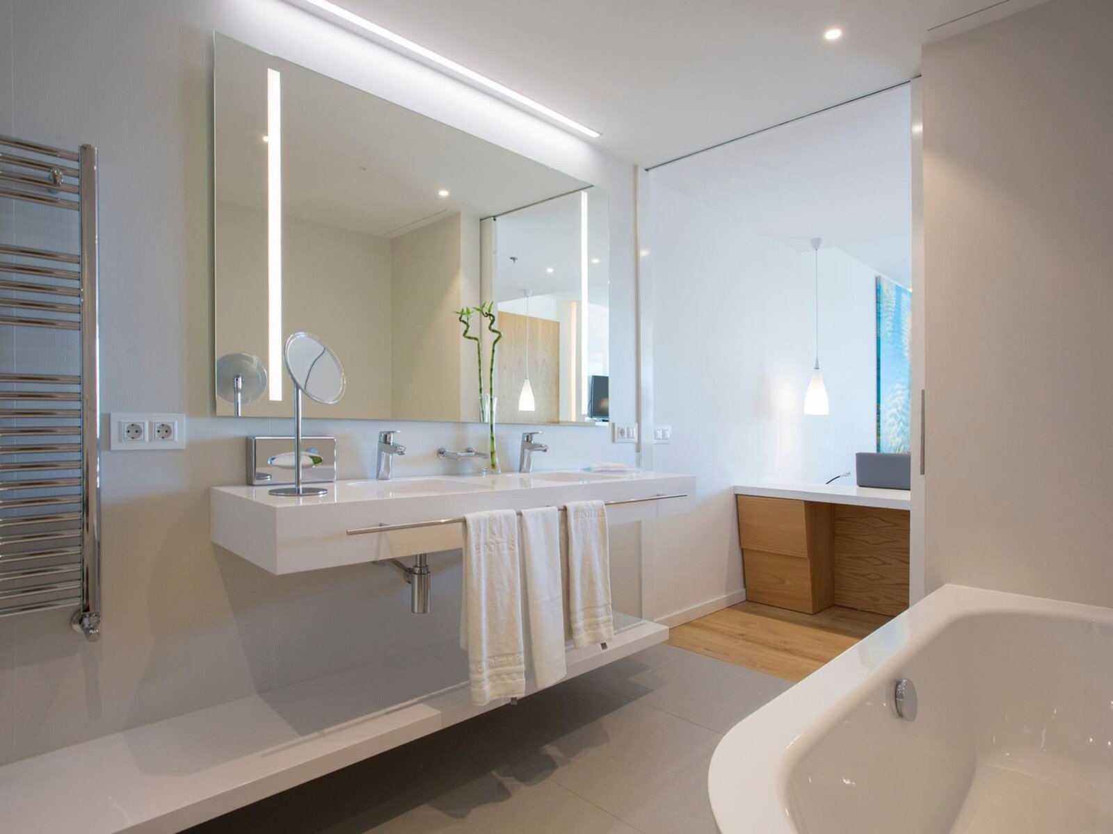 Wohnbeispiel Junior suite with pool view