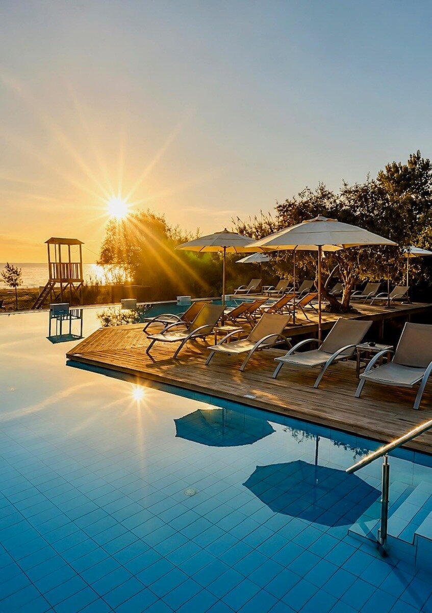 MAIN POOL