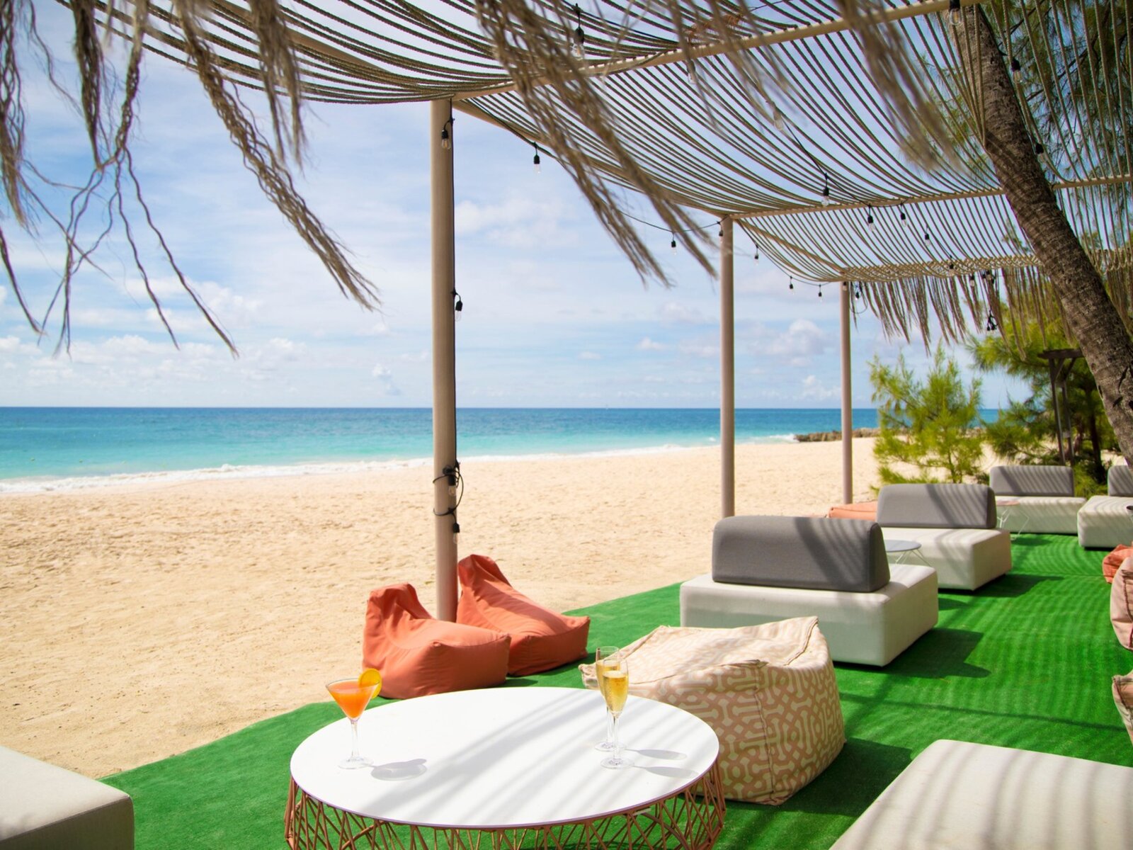 Tipsy on the beach Bar & Grill