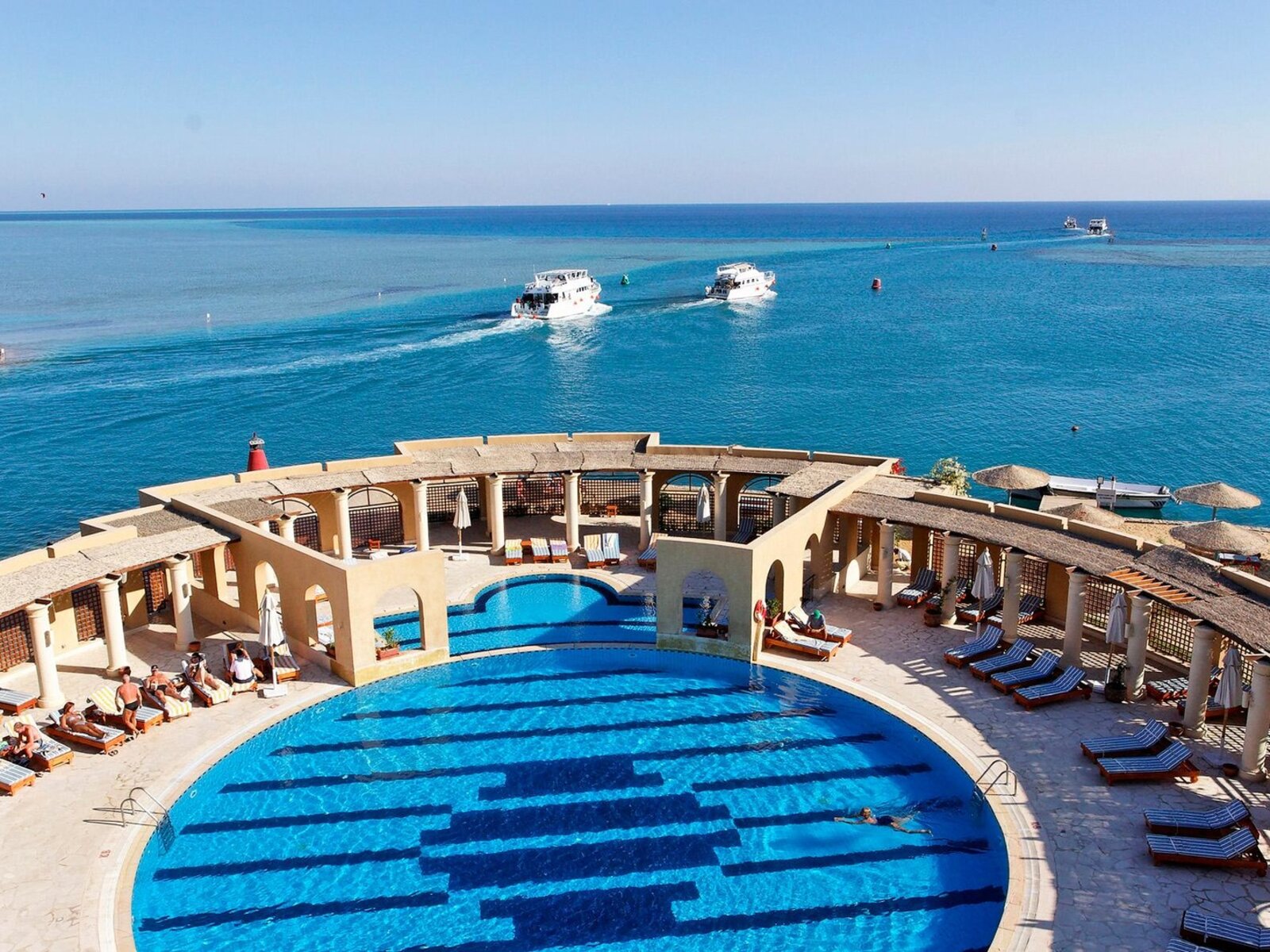 Soleil Pool