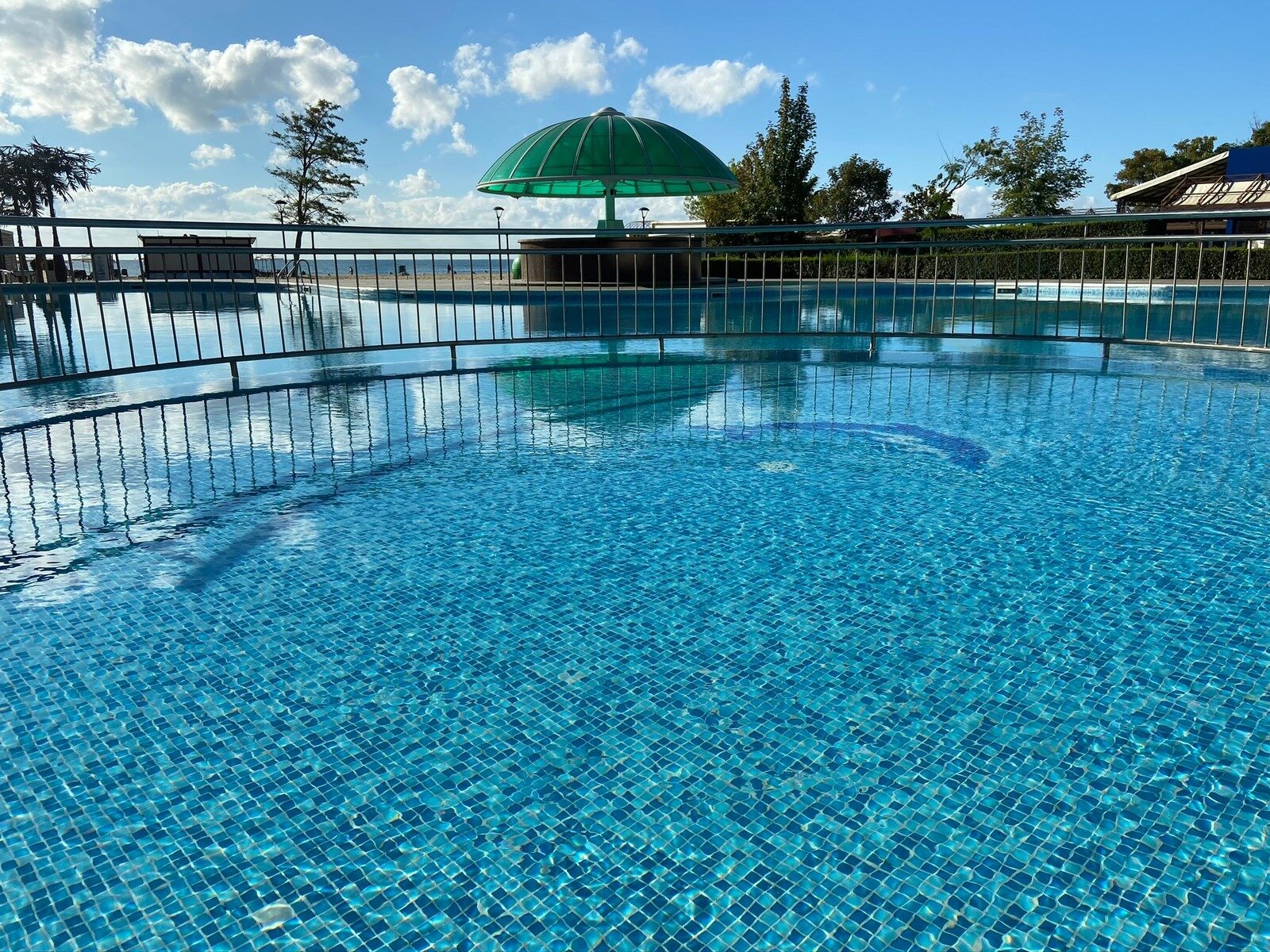 Pool-shared with Neighbour hotel