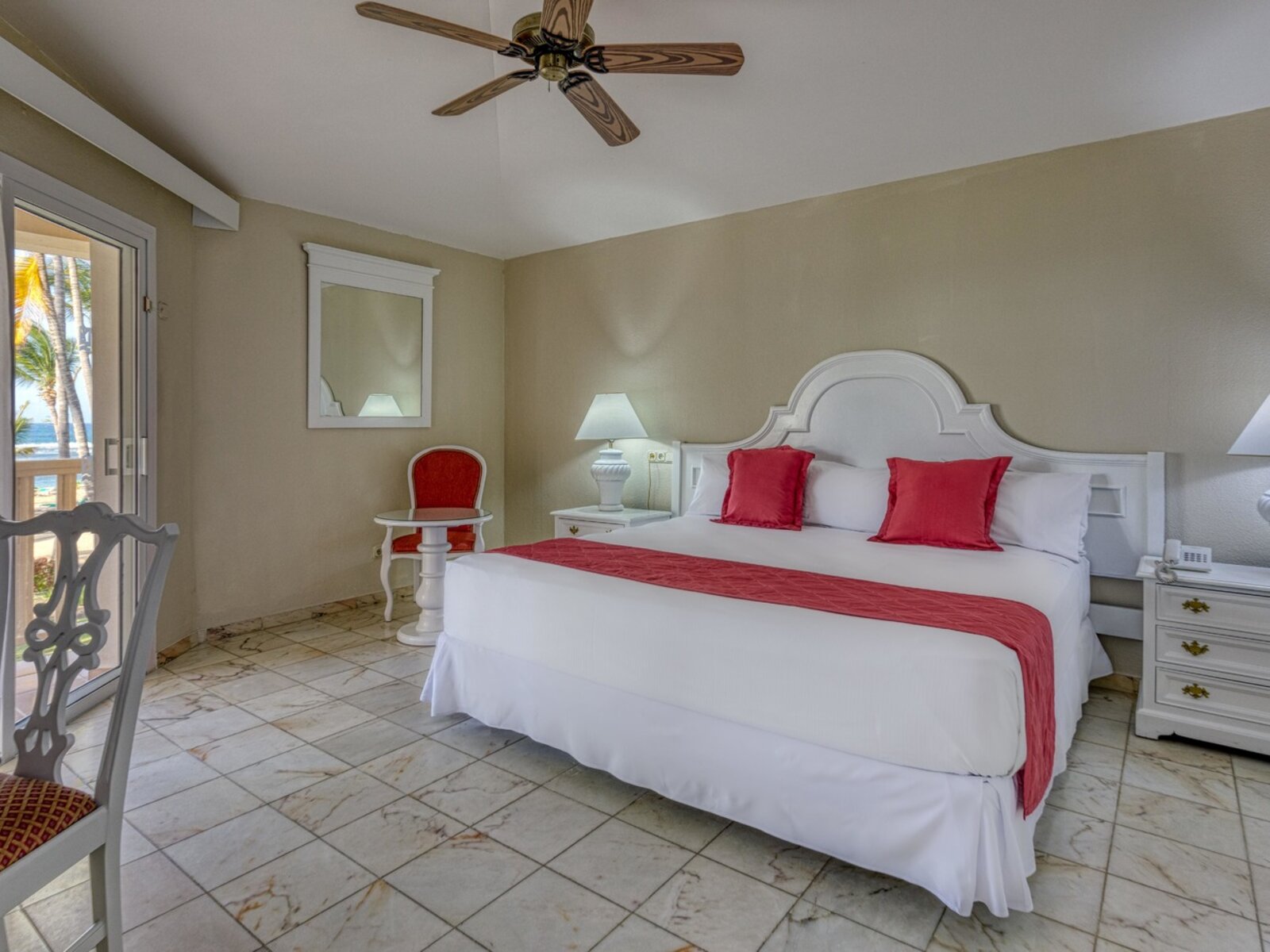 Wohnbeispiel One Bedroom Suite Ocean View