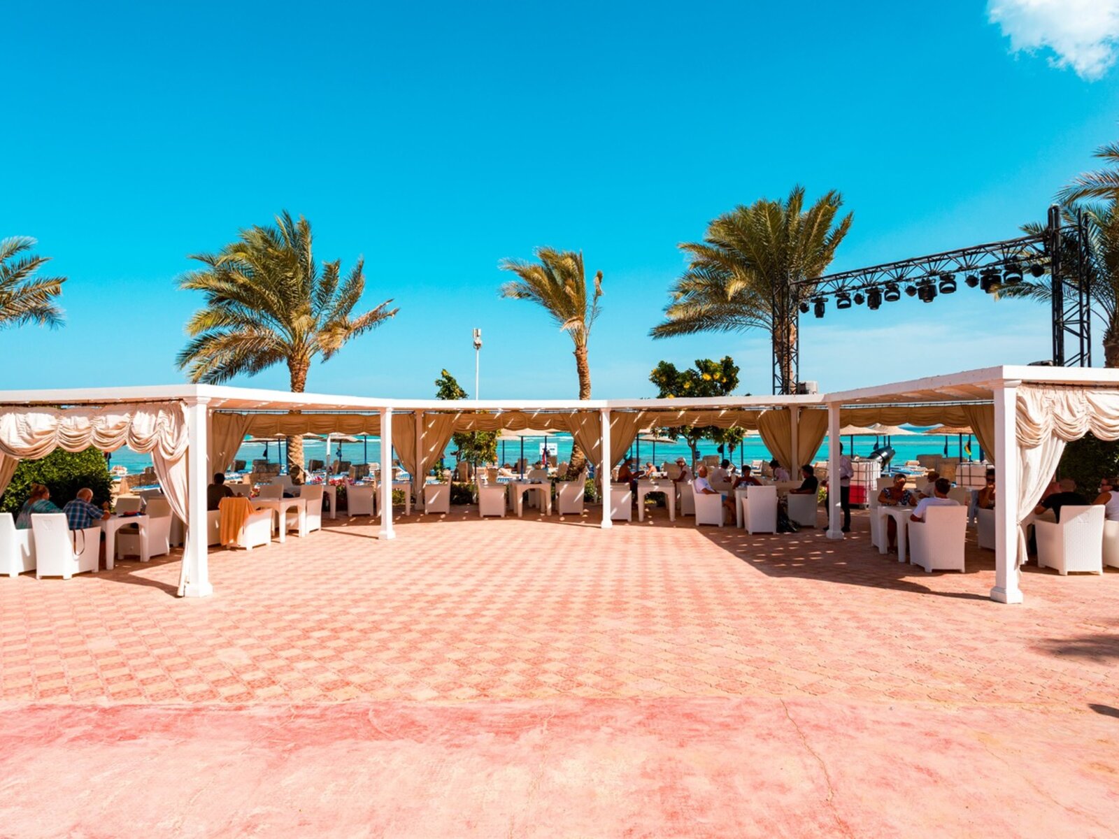 Cave Beach Bar