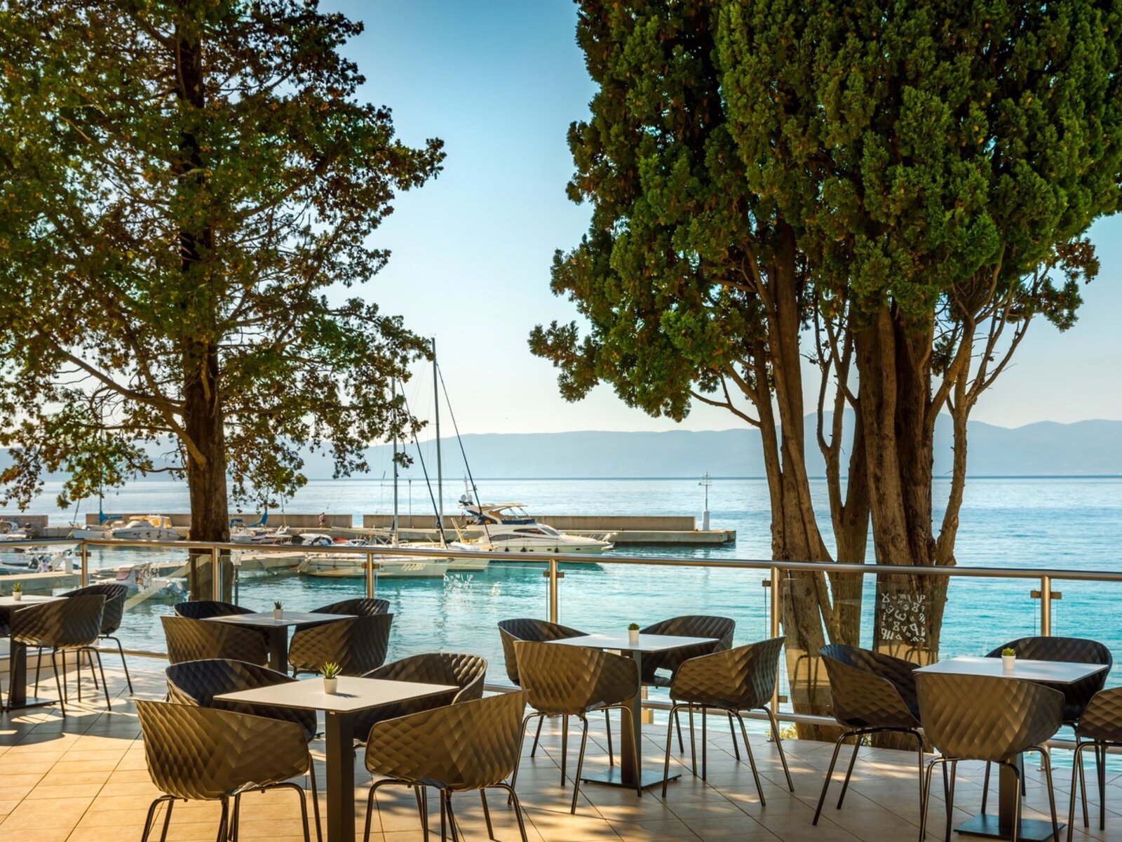 Lounge bar Veya