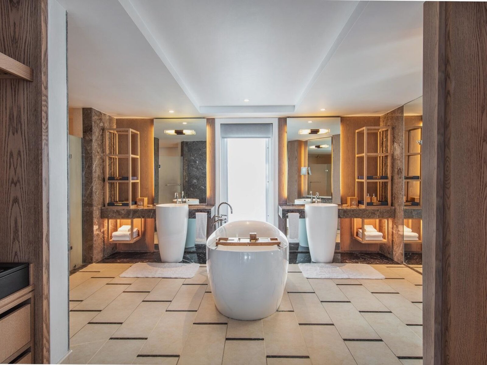 Wohnbeispiel Frangipani Signature Beachfront Suite
