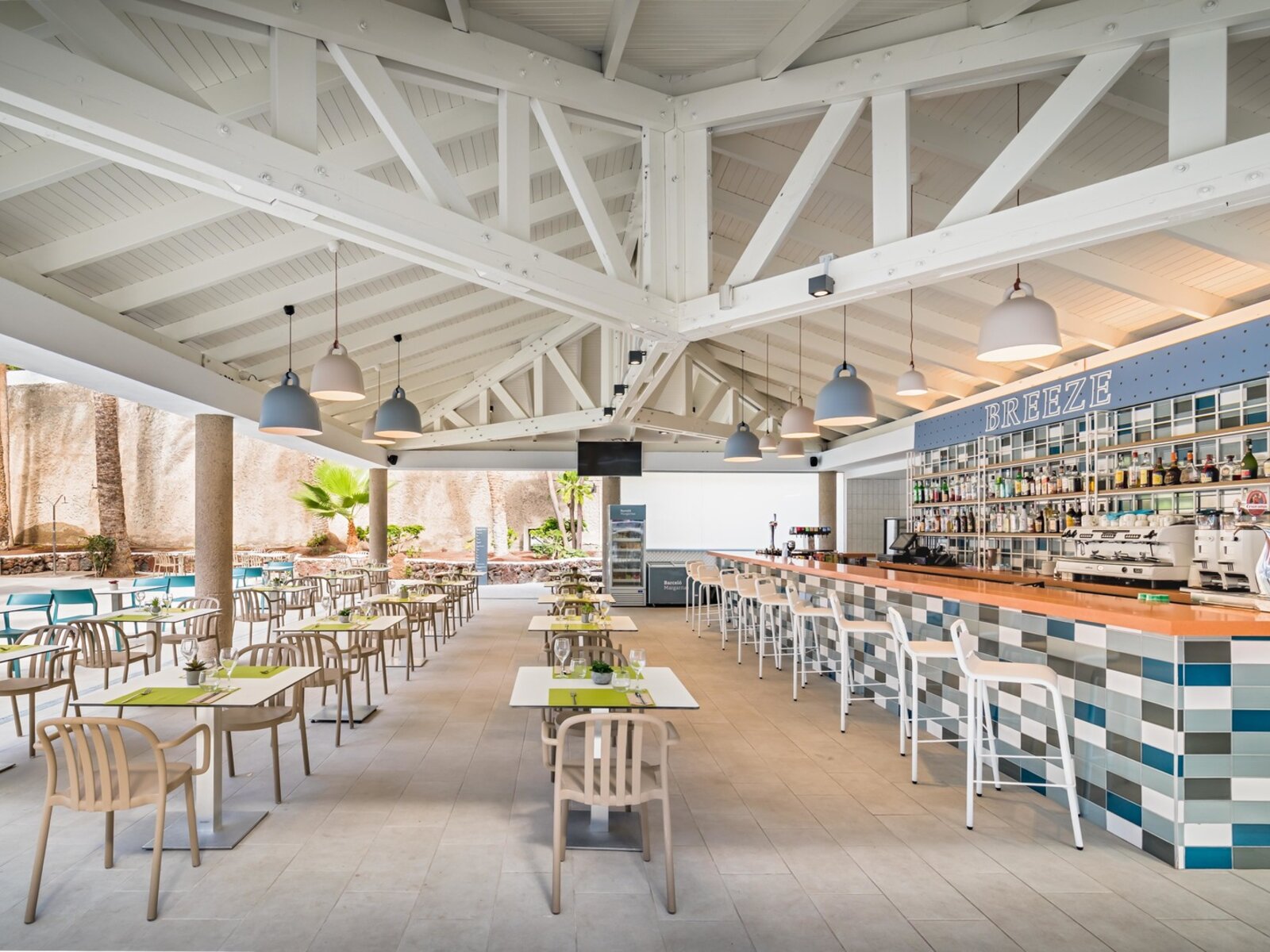 SNACK BAR BREEZE