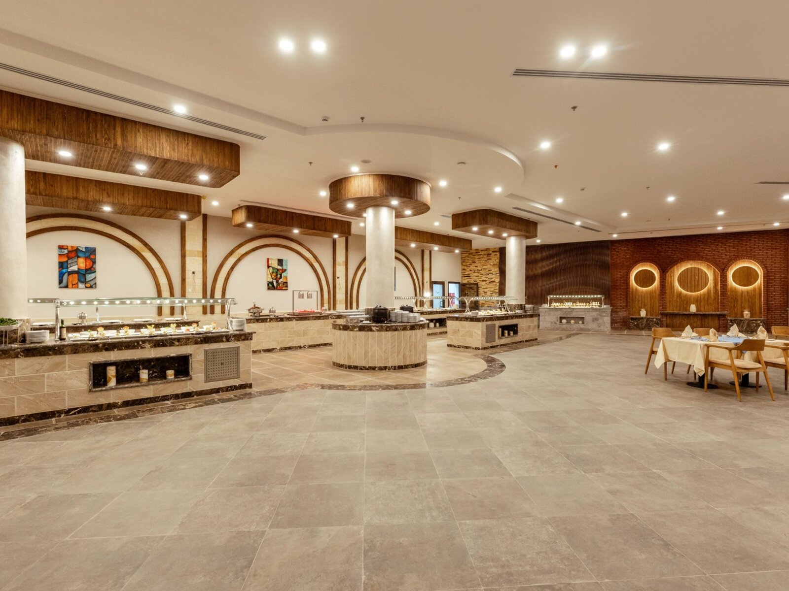 Dom Main Restaurant