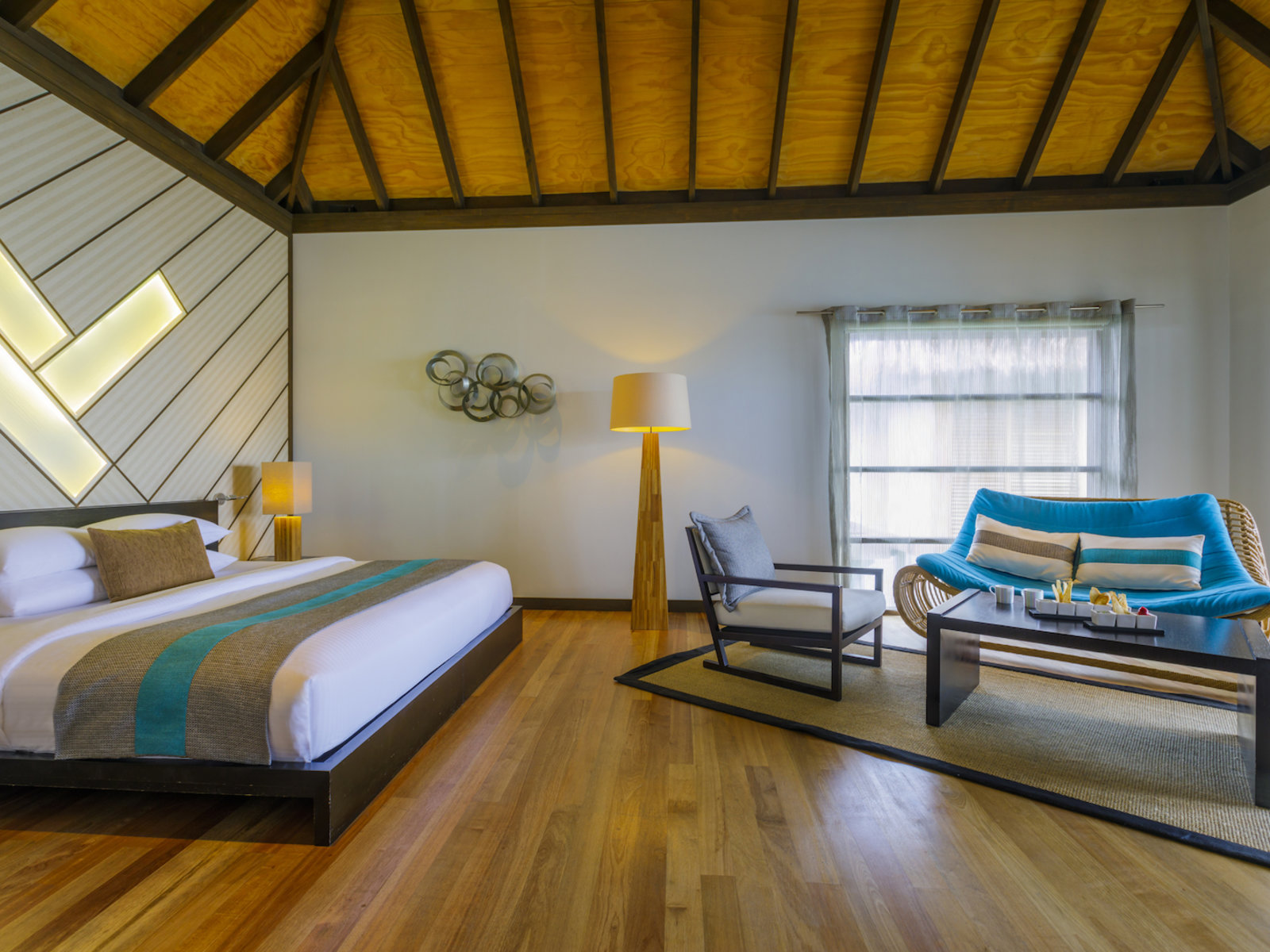 Wohnbeispiel Water Bungalow with Pool