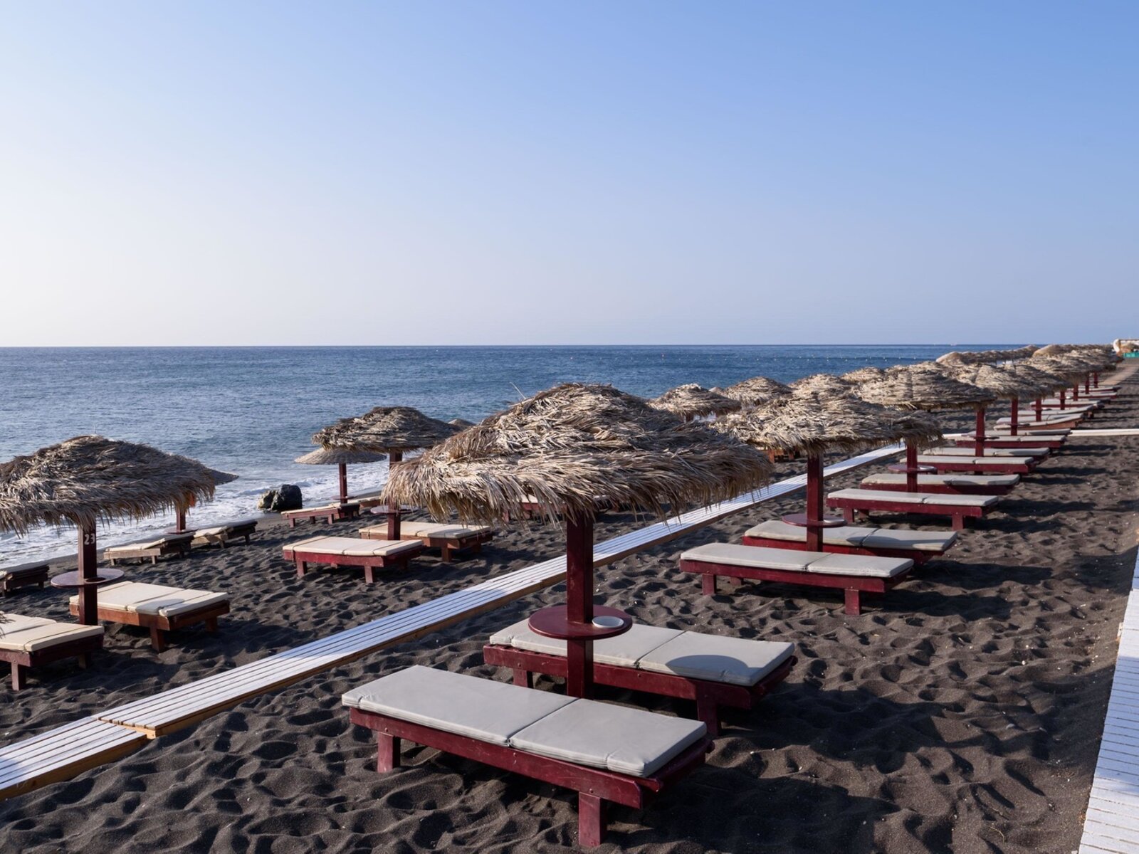 Perissa Beach