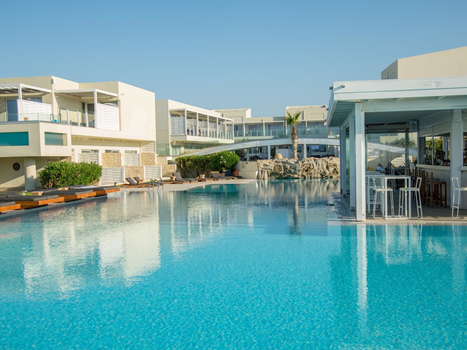 Pool Bar