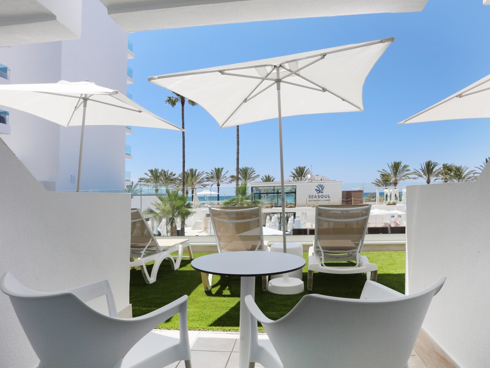 Wohnbeispiel Double Pool View Premium Terrace