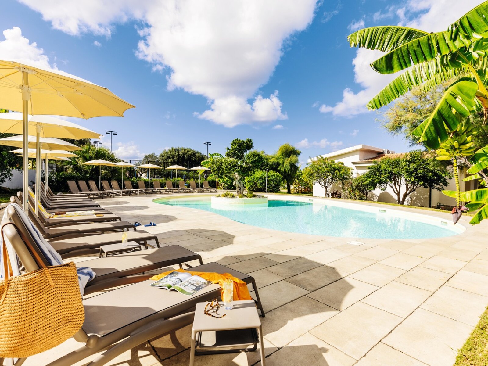 Relax Pool