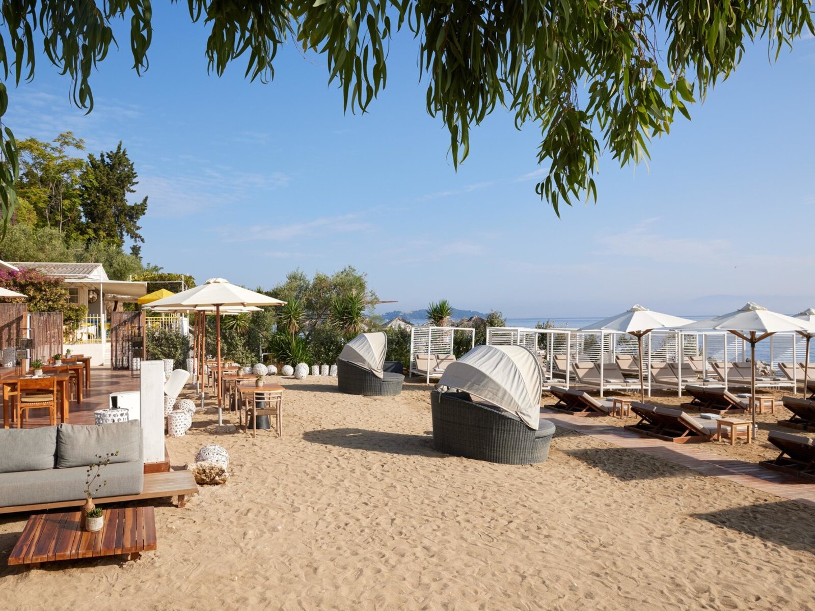 Emerald Beach Bar