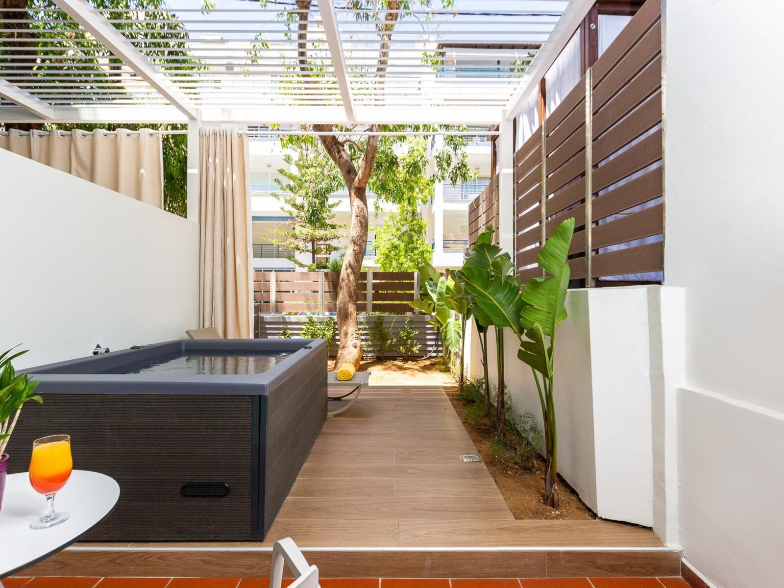 Wohnbeispiel Juniorsuite with Outdoor Jacuzzi