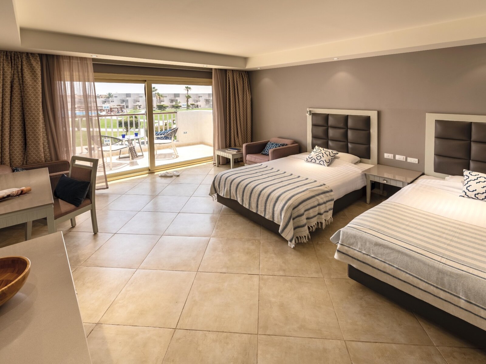 Deluxe Sea View Room