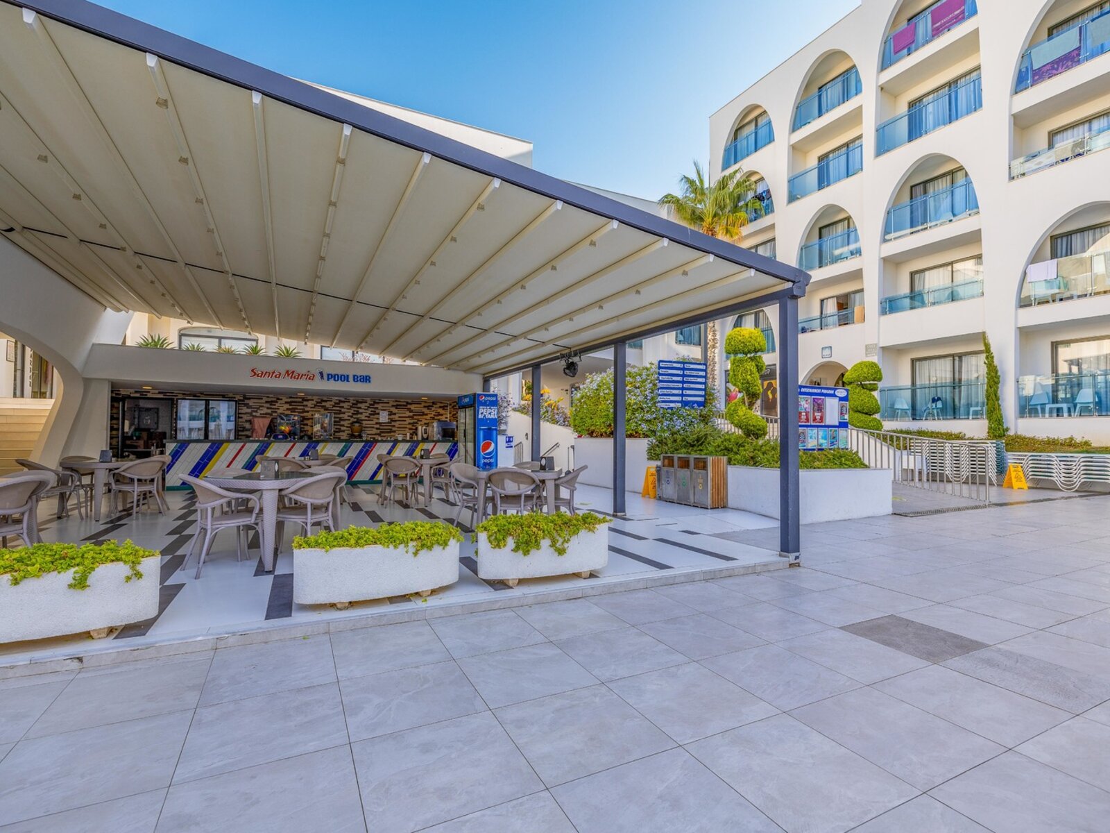SANTA MARIA POOL BAR