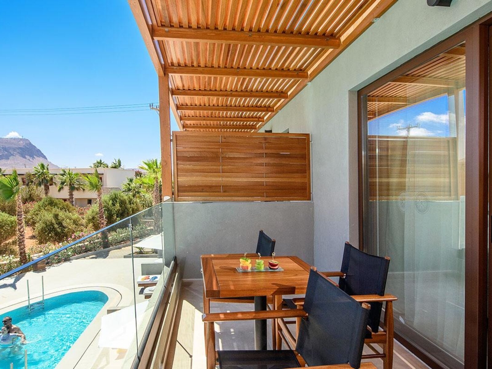 Wohnbeispiel Family Suite Pool View