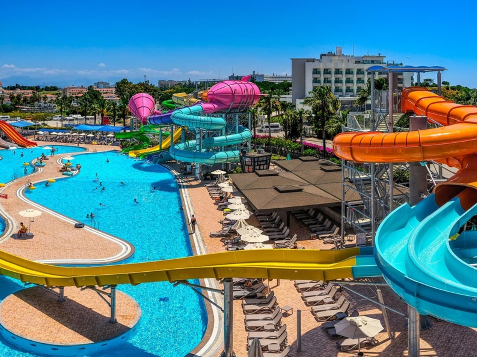Aquapark pool