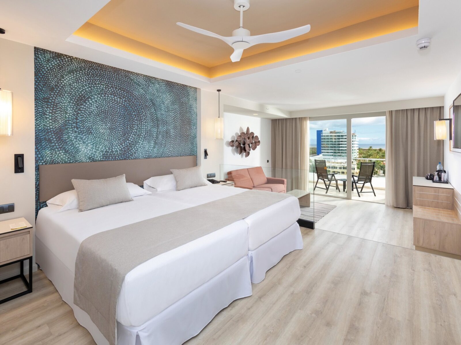 Wohnbeispiel Double Room with Partial Sea View
