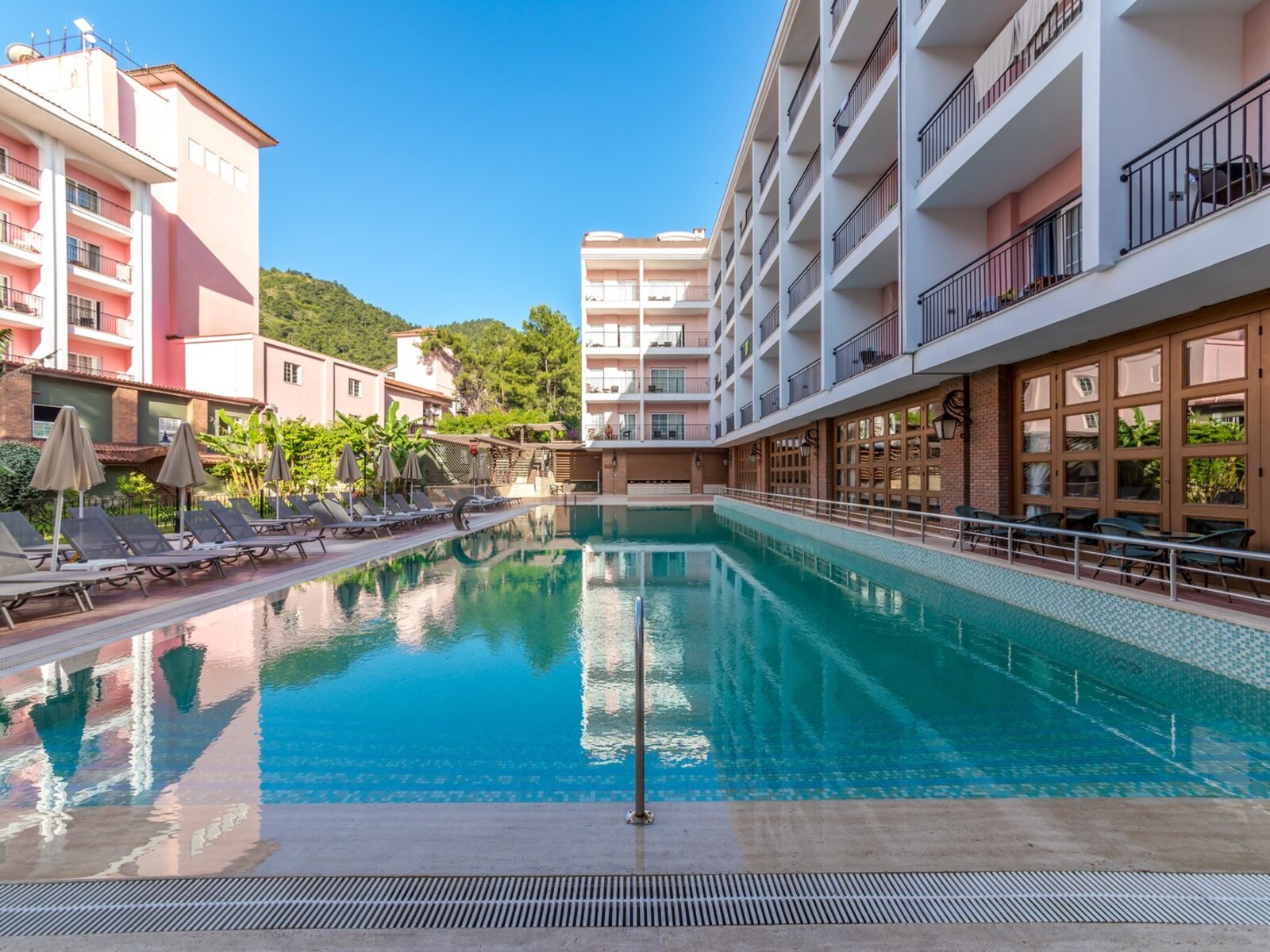 Outdoor Thermal Pool Block B