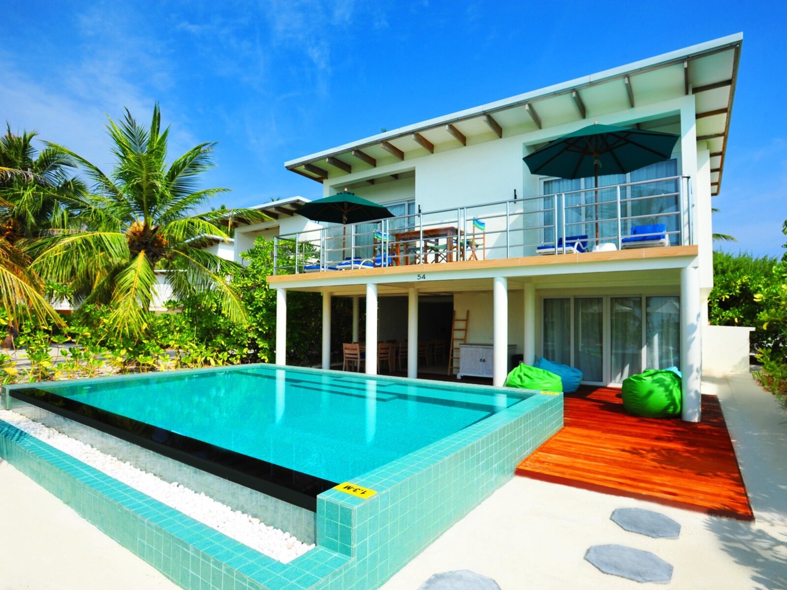 Wohnbeispiel Three Bedroom Beach Pool Villa Garden View
