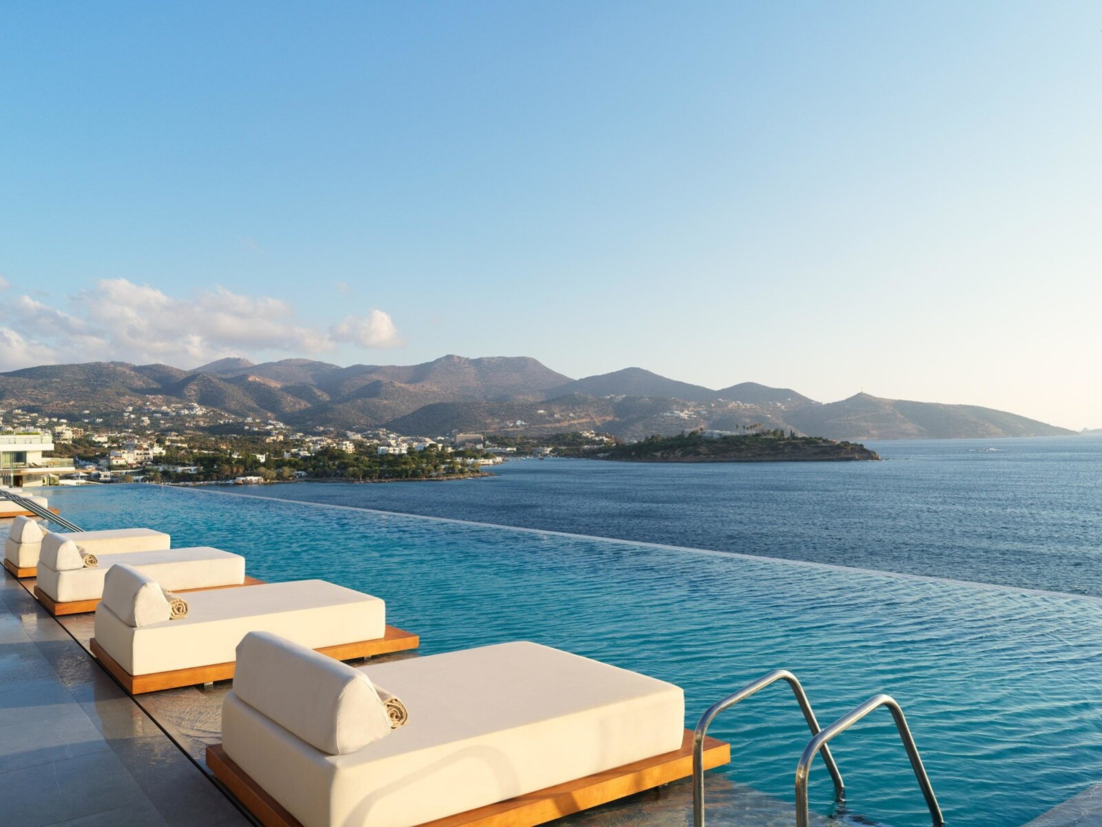 Infinity Pool 9th Floor - Adults Only