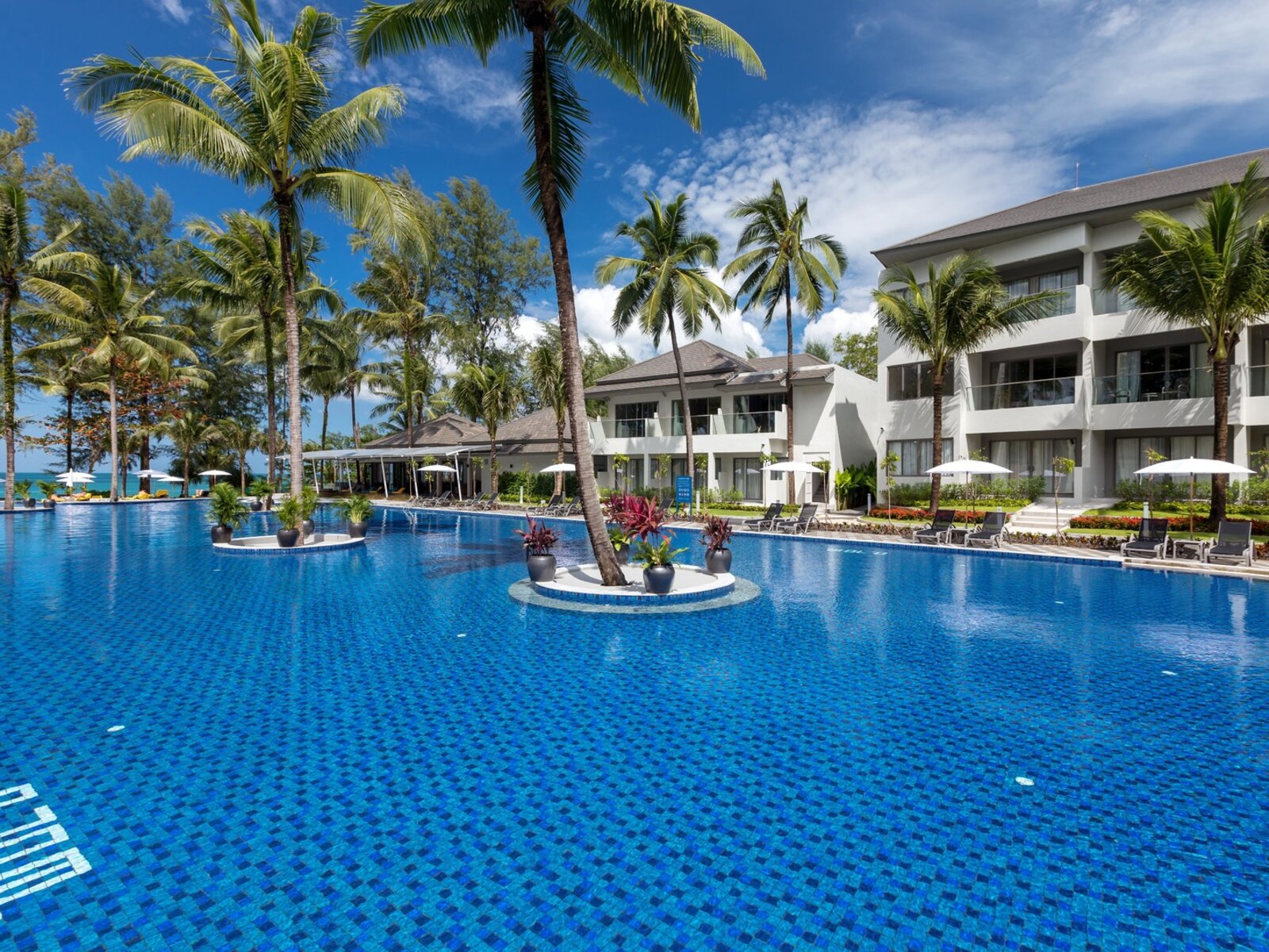 Swimming Pool 4 - Beach Wing