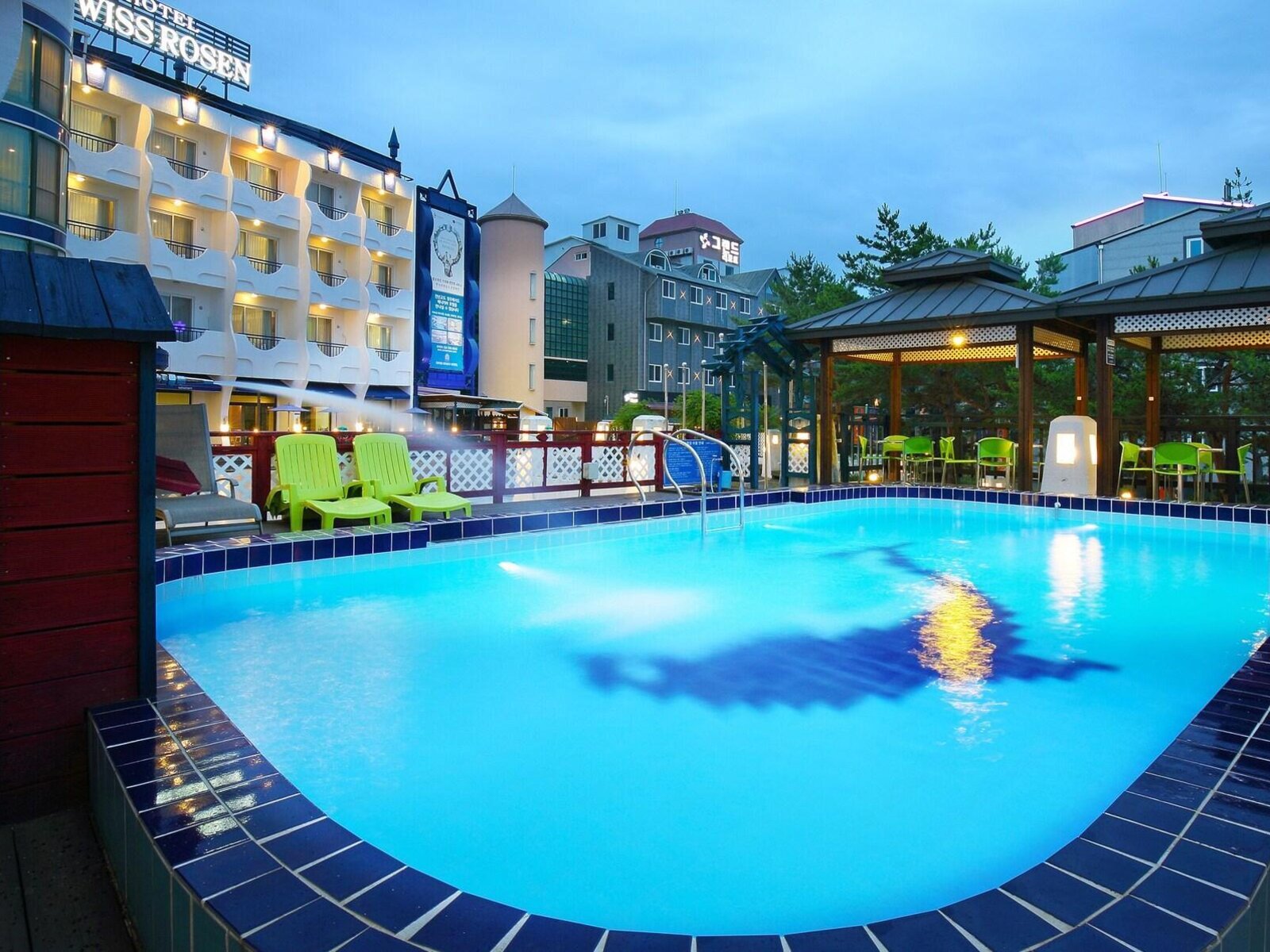 Pool