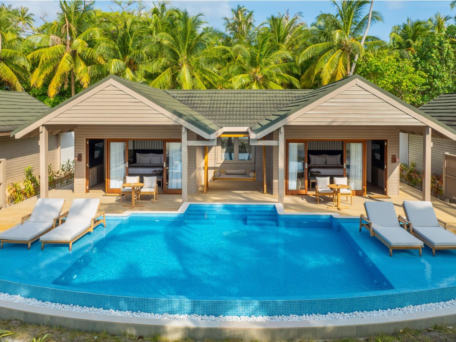 Wohnbeispiel Two Bedroom Beach Pool Villa