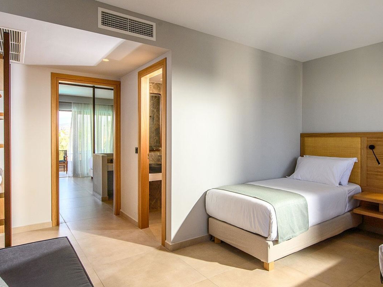 Wohnbeispiel Family Suite Sharing pool