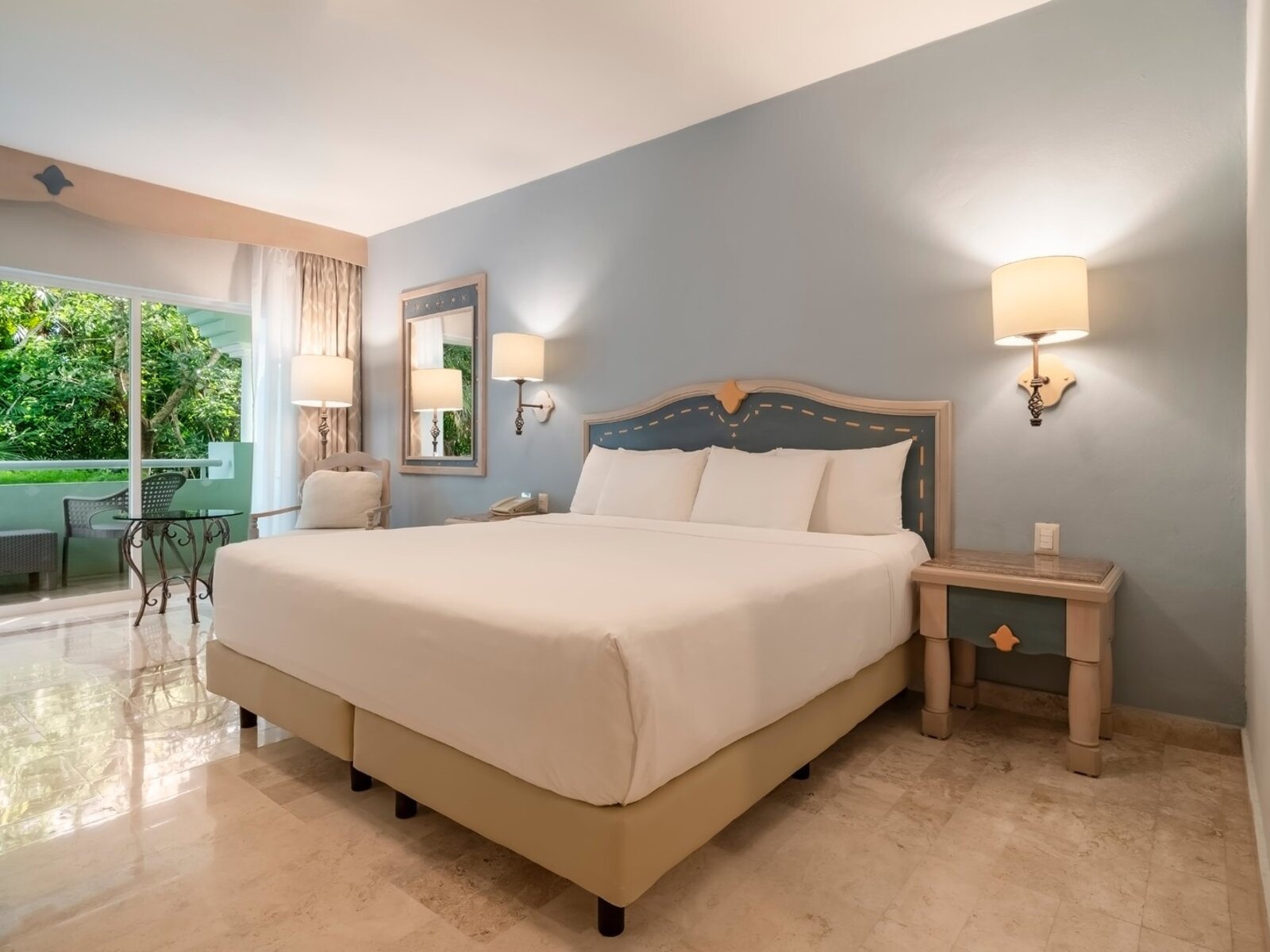 Wohnbeispiel Tropical Premium Double Room with Balcony or Terrace