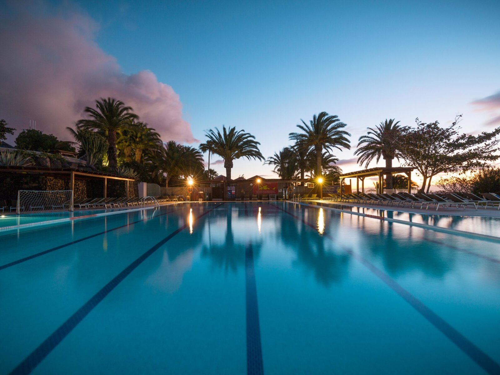 25m-Sport-Pool