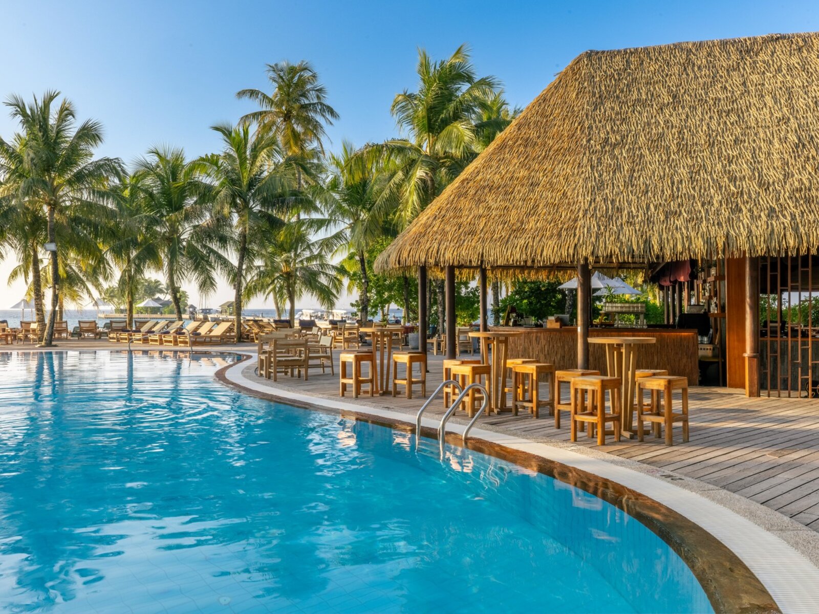 Pool Bar
